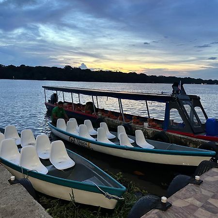 Hostel Tortuguero 7BackPackers Esterno foto