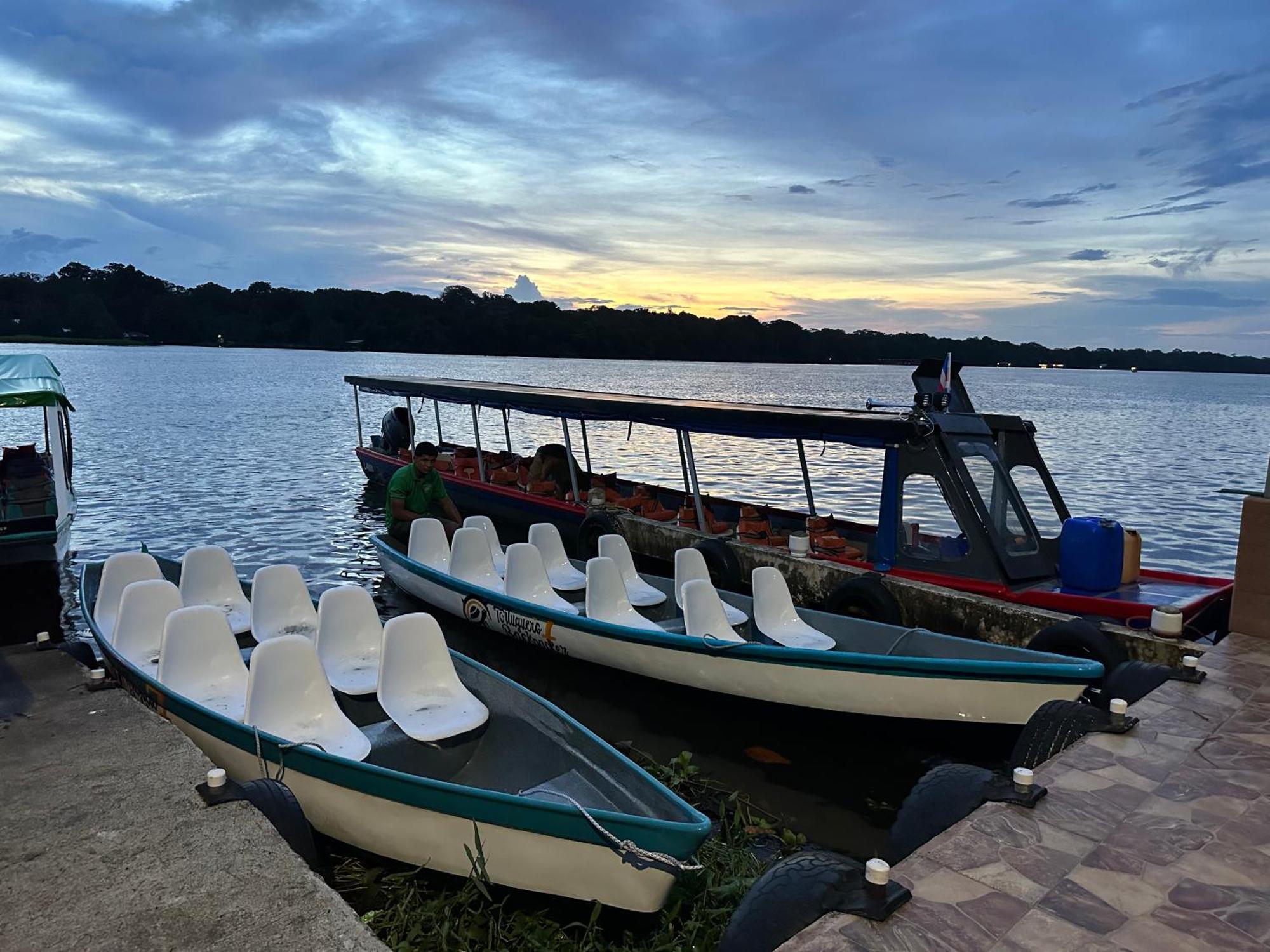 Hostel Tortuguero 7BackPackers Esterno foto